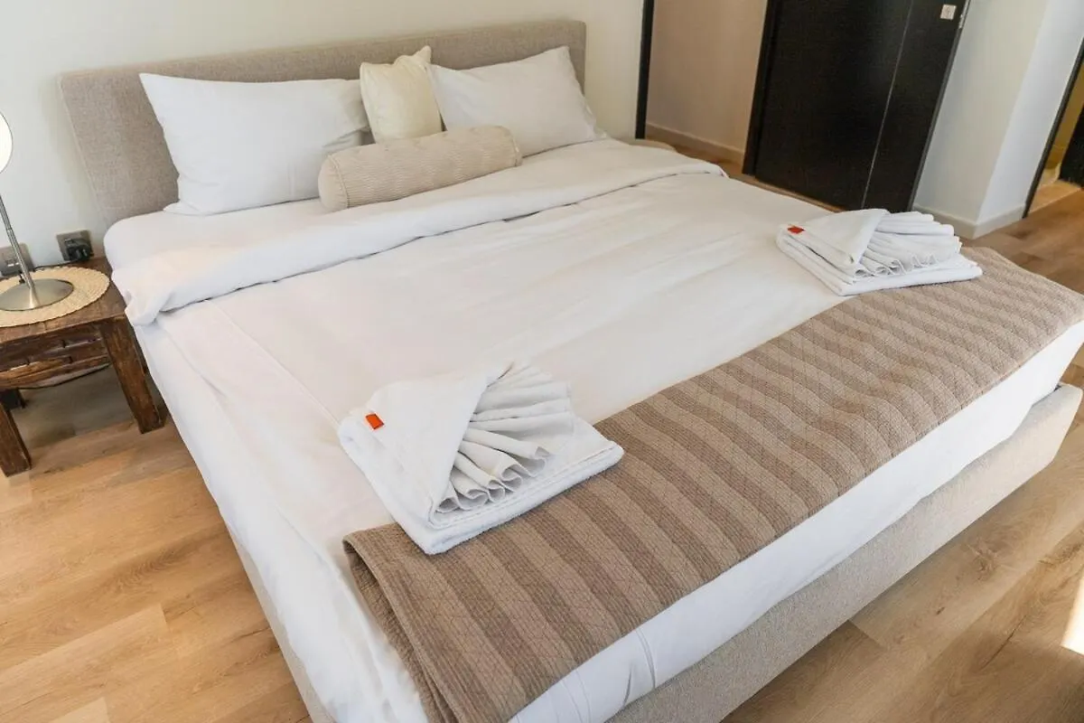 Bright 1-Bedroom With View Dubai Marina Apartment